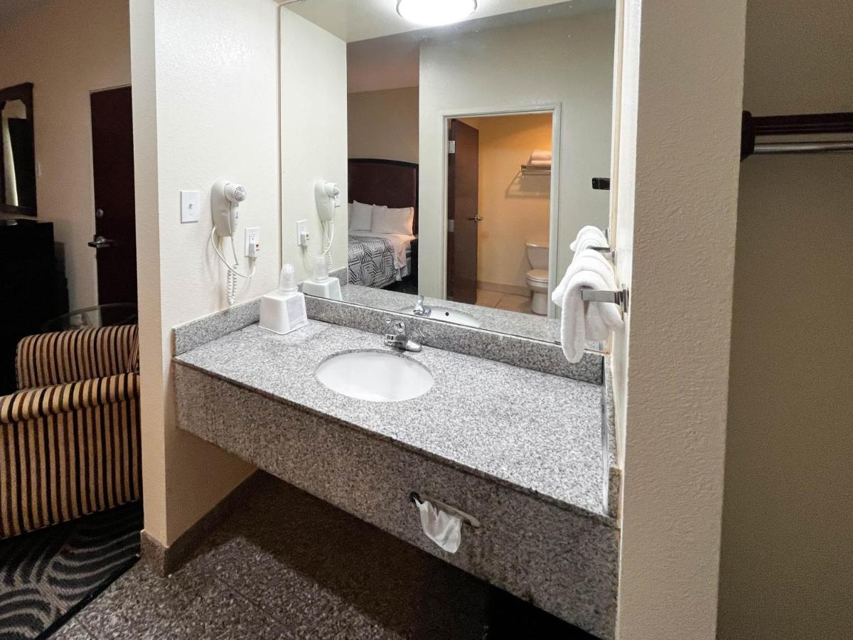 Executive Inn & Suites Breaux Bridge, La Luaran gambar